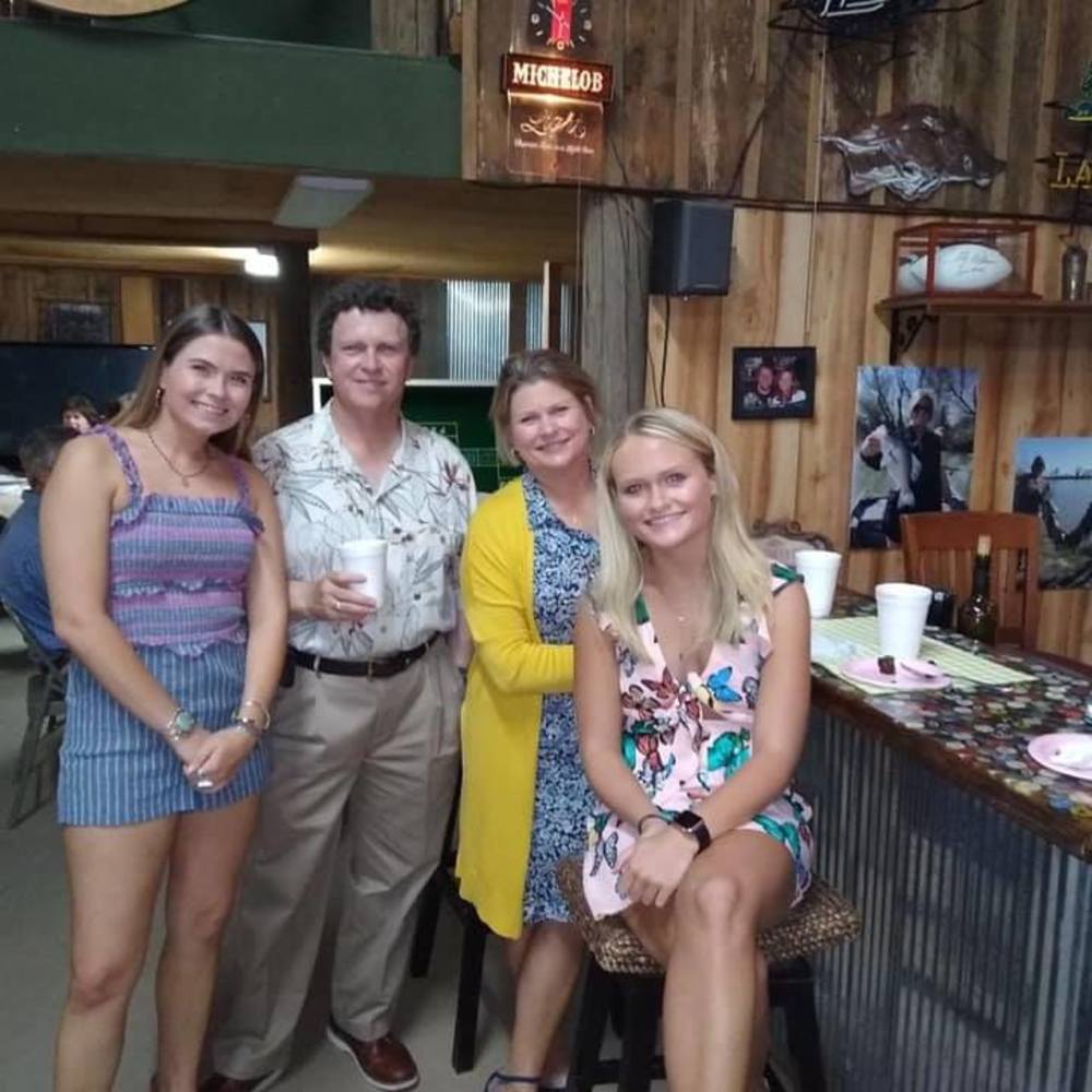 Meet your Posher, Dennis